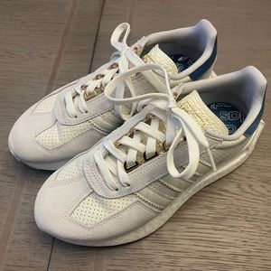 Adidas Retropy E5 Women’s Trainers Gray Navy Gold - size 6.5, fit as 7.5